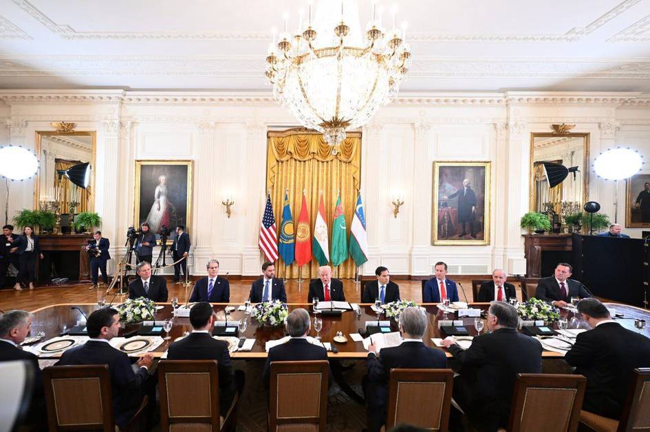 Shavkat Mirziyoyev navbatdagi “C5+1” sammitini Samarqandda o‘tkazishni taklif qildi